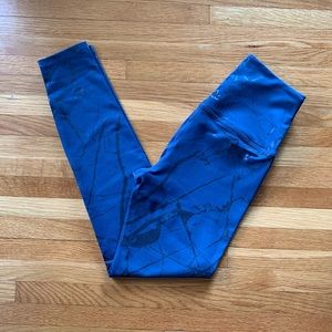 NWOT Beyond Yoga Midi marble tight size small